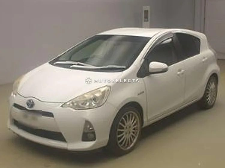 Toyota Aqua 2012, photo 1 of 1