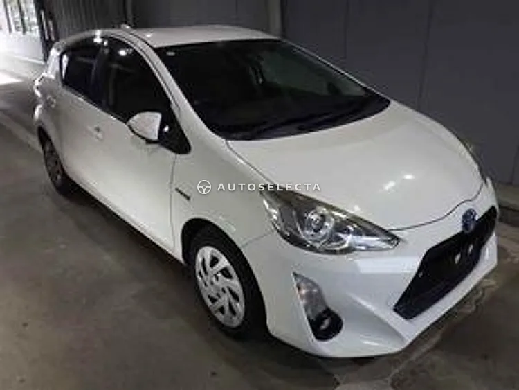 Toyota Aqua 2015, photo 1 of 1