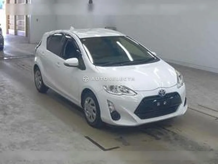 Toyota Aqua 2015, photo 1 of 1