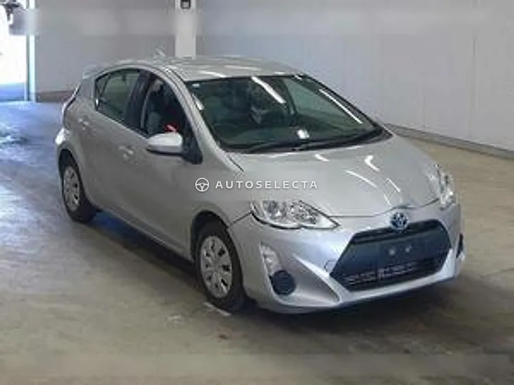 Toyota Aqua 2015, photo 1 of 1