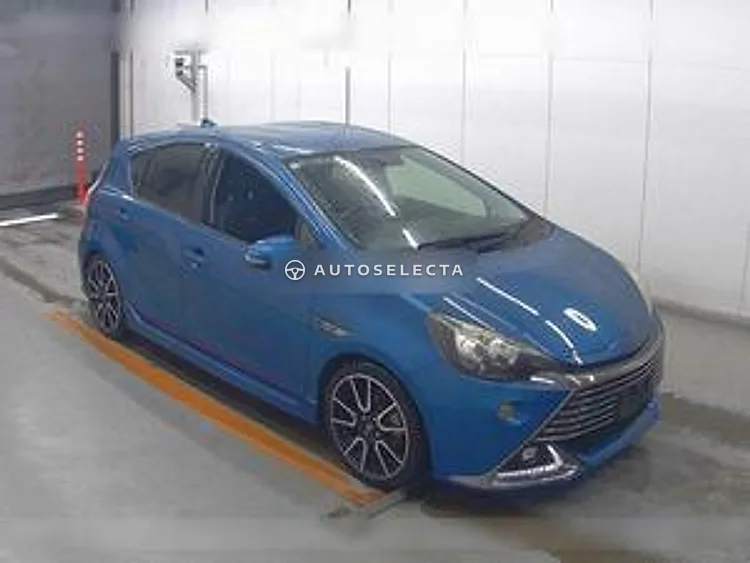 Toyota Aqua 2015, photo 1 of 1