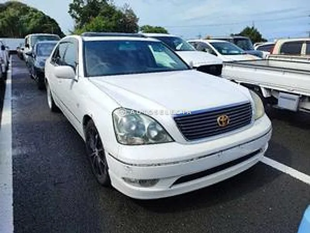 Toyota Celsior 2000, auction grade 3.5