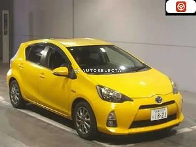 Toyota Aqua 2012, photo 1 of 1