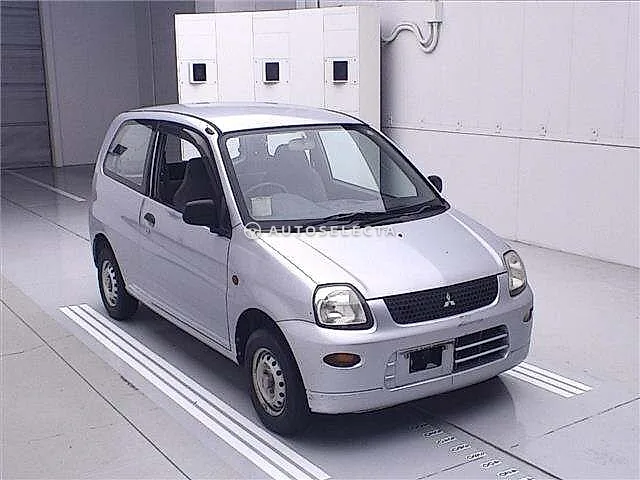 Mitsubishi Minica 2010