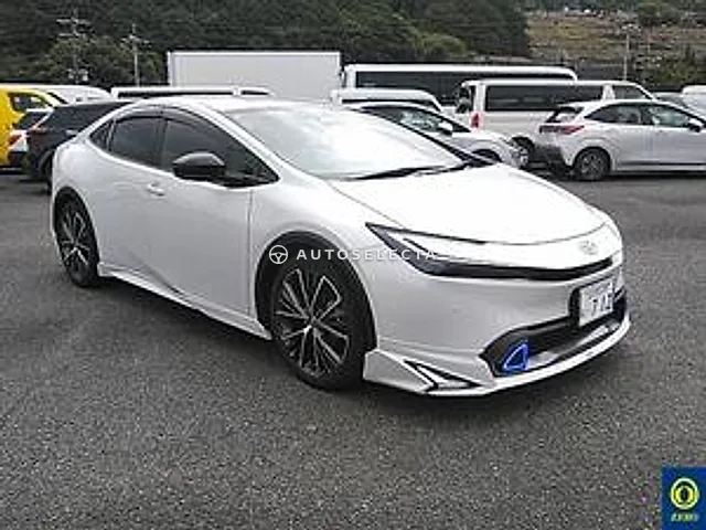 Toyota Prius 2023, auction grade R