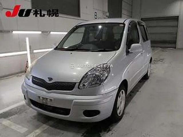Toyota Funcargo 2004, auction grade R