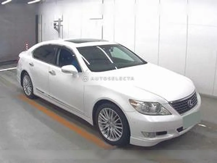 Lexus LS 2010, photo 1 of 6