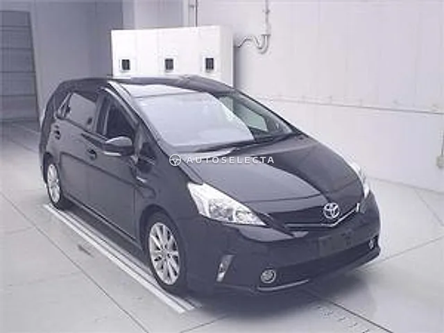 Toyota Prius Alpha 2012, auction grade R