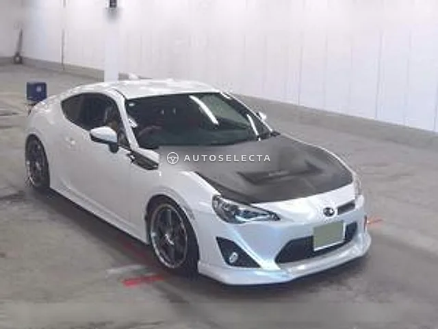Toyota 86 2012, auction grade R