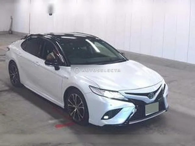 Toyota Camry 2019, auction grade R