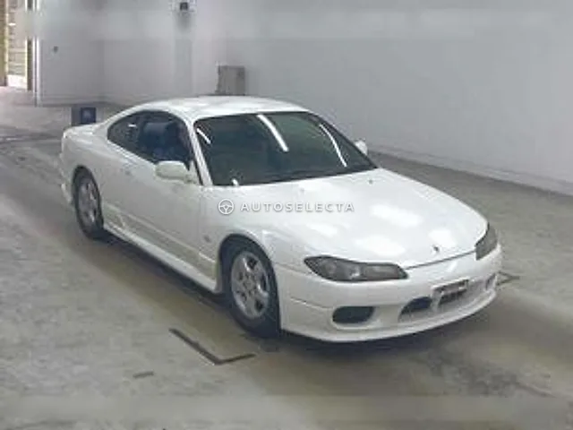 Nissan Silvia 1999, auction grade R