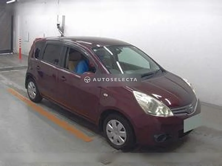 Nissan Note 2010, photo 1 of 6