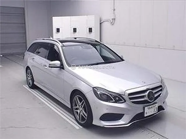 Mercedes-Benz E-Class Station Wagon 2015, auction grade 3.5