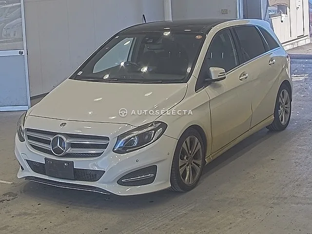 Mercedes-Benz B-Class 2017, auction grade 3.5