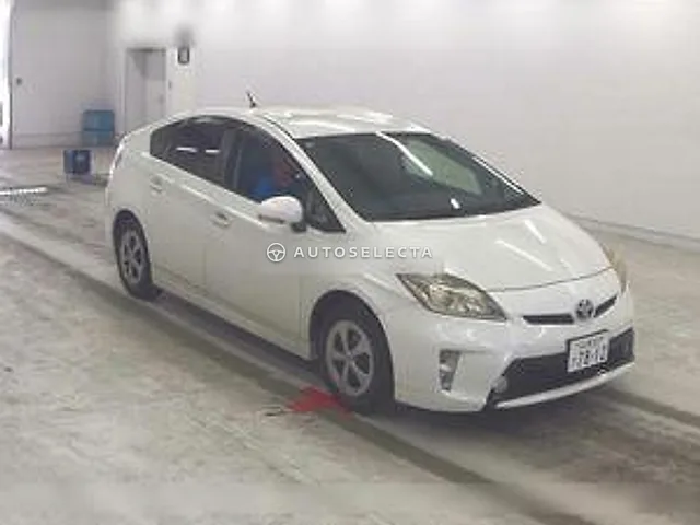 Toyota Prius 2012, auction grade 3.5