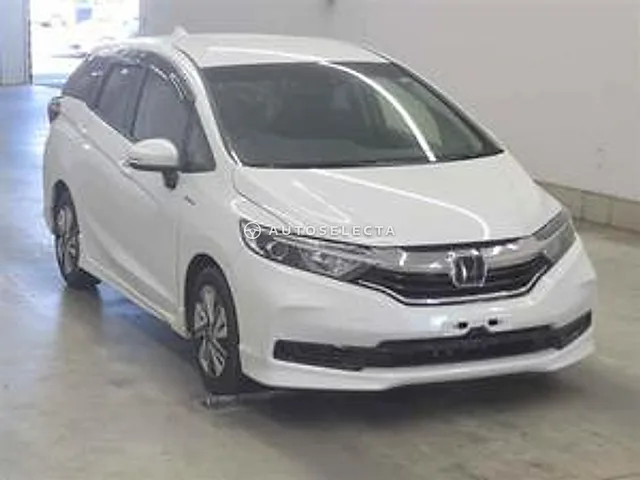Honda Shuttle 2019, auction grade R