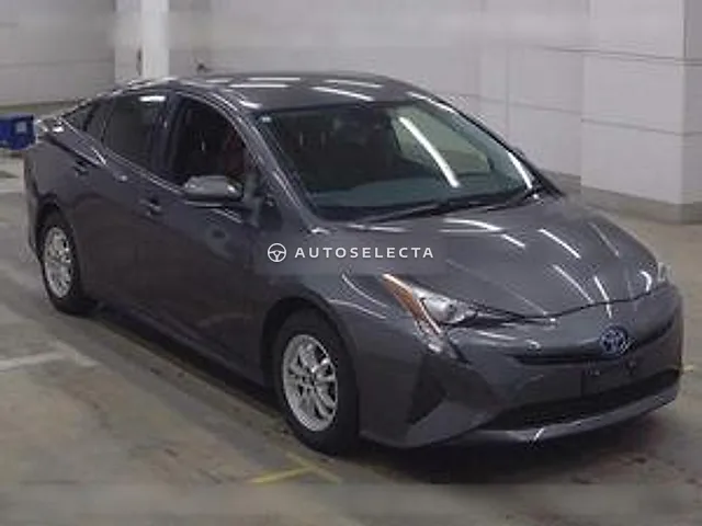Toyota Prius 2018, auction grade R