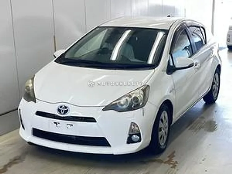 Toyota Aqua 2012, photo 1 of 1