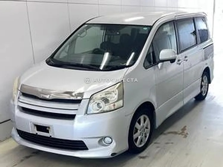Toyota Noah 2007, photo 1 of 1