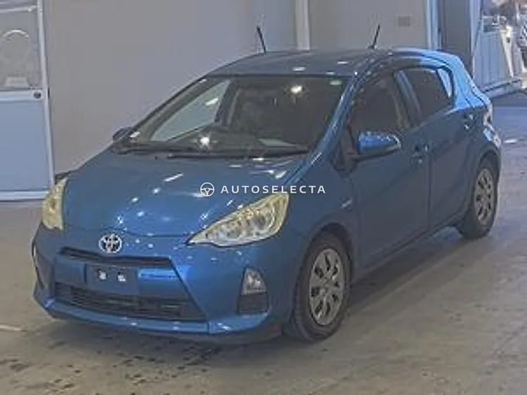 Toyota Aqua 2013, photo 1 of 1