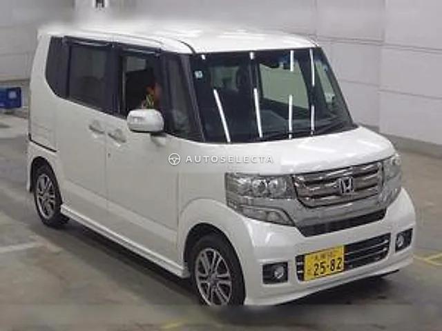 Honda N-BOX Custom 2015, auction grade 4
