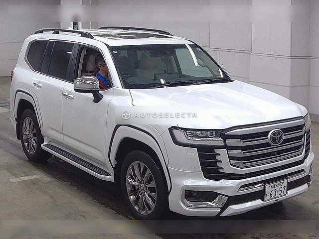 Toyota Land Cruiser 2023, auction grade 5