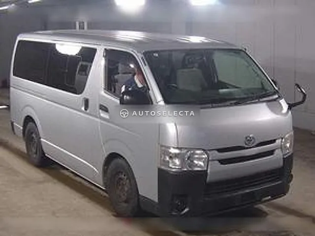 Toyota Hiace Van 2016, auction grade 3.5