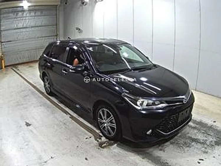 Toyota Corolla Fielder 2015, photo 1 of 1