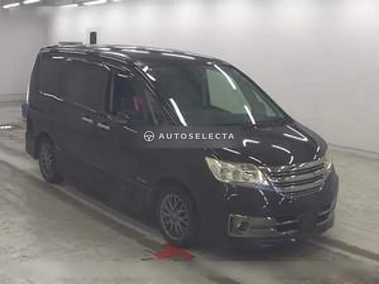 Nissan Serena 2013, photo 1 of 6