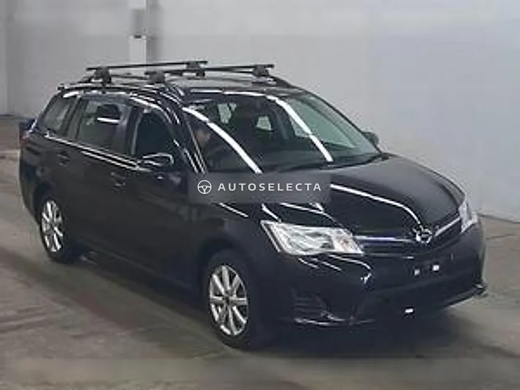 Toyota Corolla Fielder 2012, photo 1 of 6