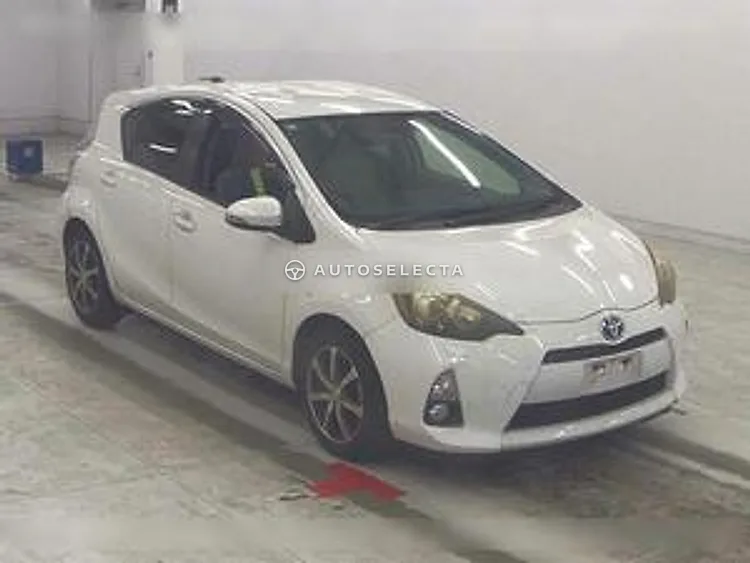 Toyota Aqua 2012, photo 1 of 1