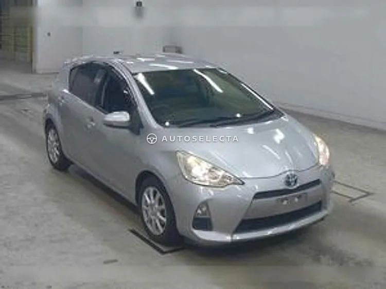 Toyota Aqua 2013, photo 1 of 1