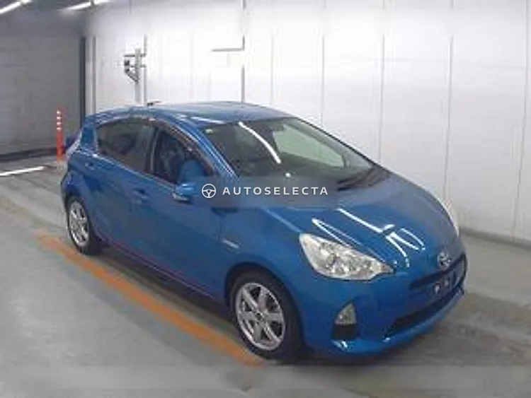 Toyota Aqua 2013, photo 1 of 1