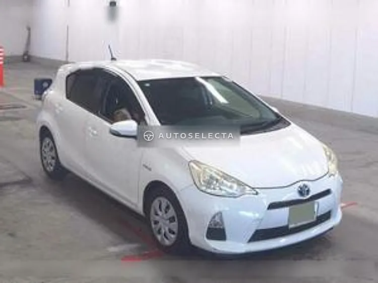 Toyota Aqua 2012, photo 1 of 1