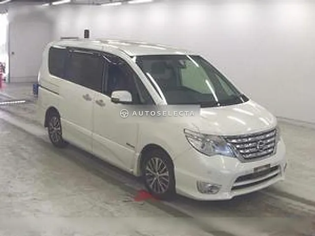Nissan Serena 2015