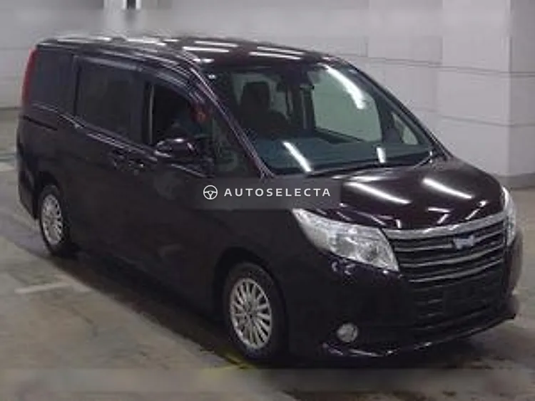 Toyota Noah 2016, photo 1 of 1