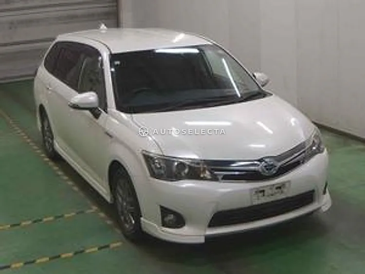 Toyota Corolla Fielder 2013, photo 1 of 1
