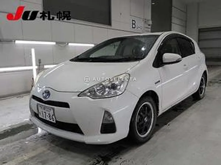 Toyota Aqua 2012, photo 1 of 1