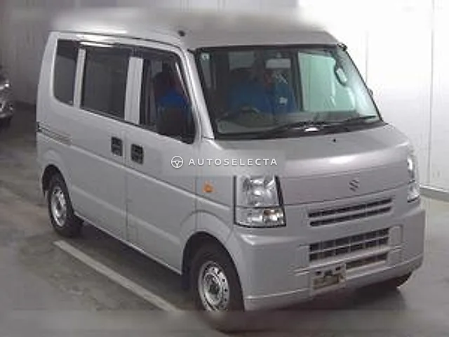 Suzuki Every 2010, auction grade RA