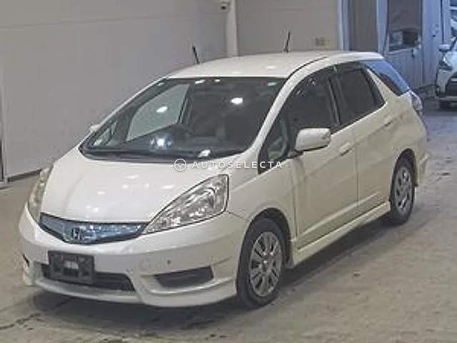 Honda Fit Shuttle 2011, auction grade 3.5
