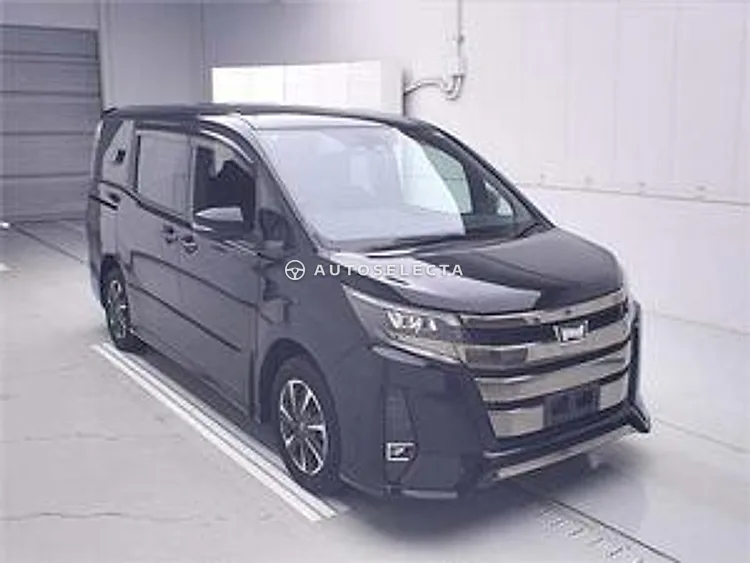Toyota Noah 2017, photo 1 of 1
