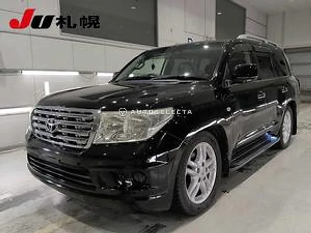 Toyota Land Cruiser 2011, auction grade 3