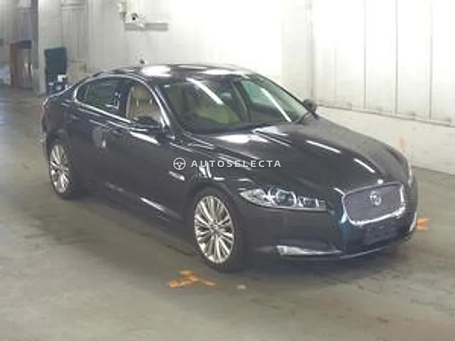 Jaguar XF 2013, auction grade 4