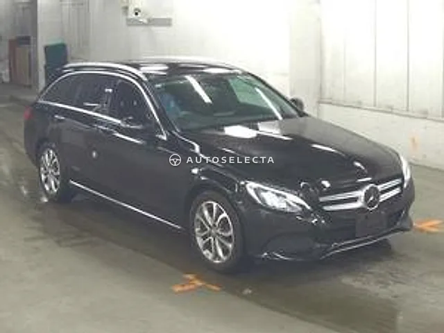 Mercedes-Benz C-Class Station Wagon 2015, auction grade 4