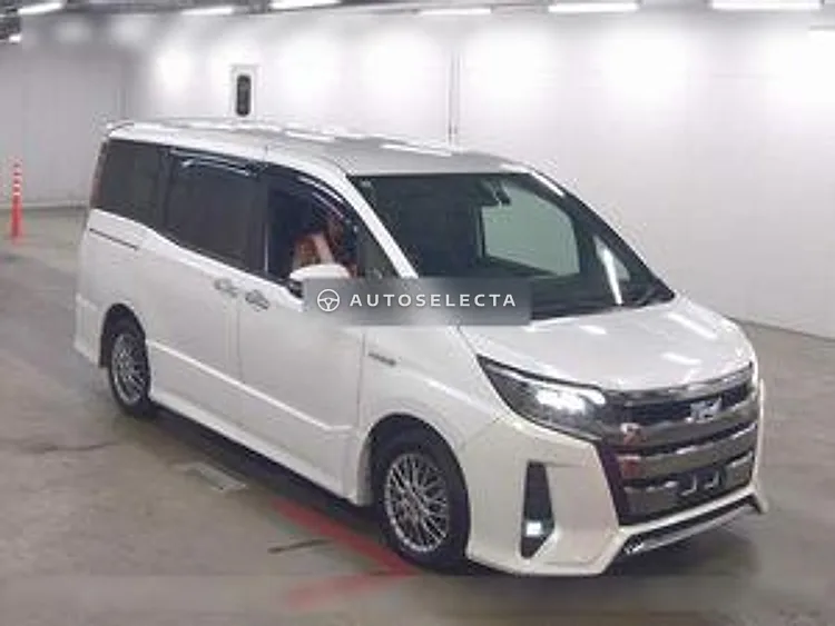 Toyota Noah 2018, photo 1 of 1