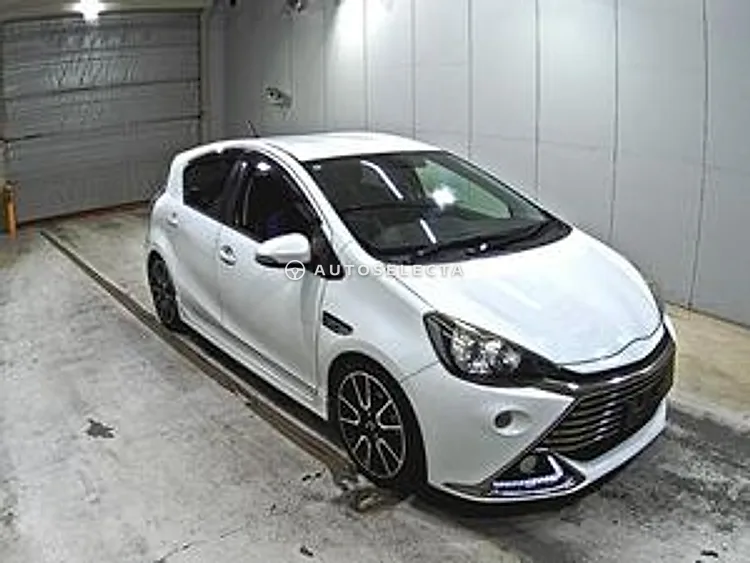 Toyota Aqua 2014, photo 1 of 1