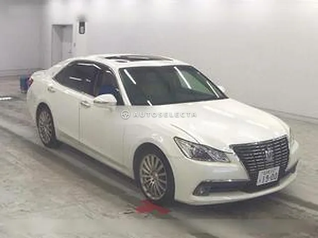 Toyota Crown 2015, auction grade R