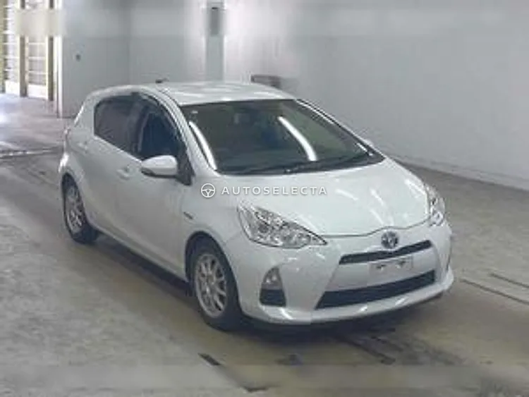 Toyota Aqua 2014, photo 1 of 1