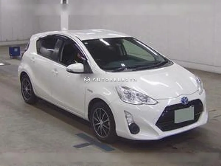 Toyota Aqua 2016, photo 1 of 1