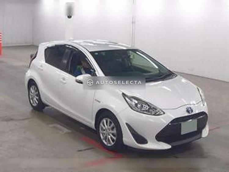 Toyota Aqua 2018, photo 1 of 1